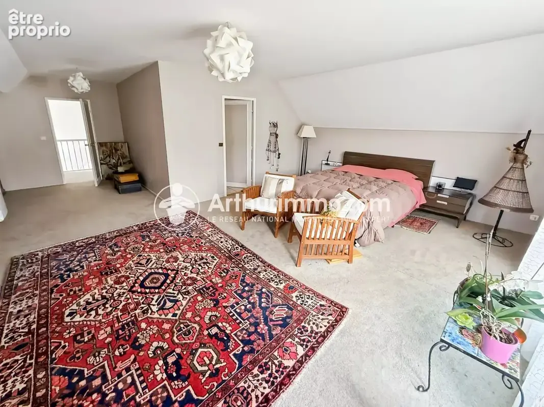 Maison 173 m² à Saint-Germain-Les-Corbeil  - photo 4