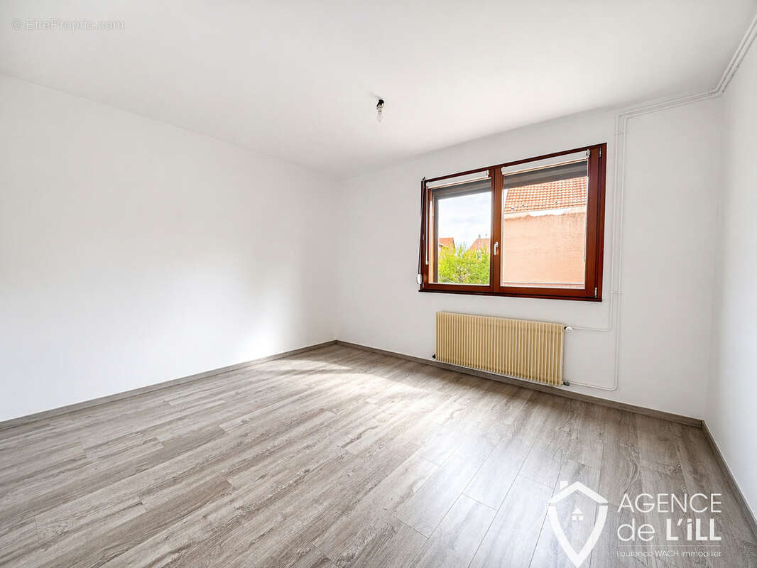 Appartement 4 pièces 117 m2   Centre-ville de Benfeld - photo 10