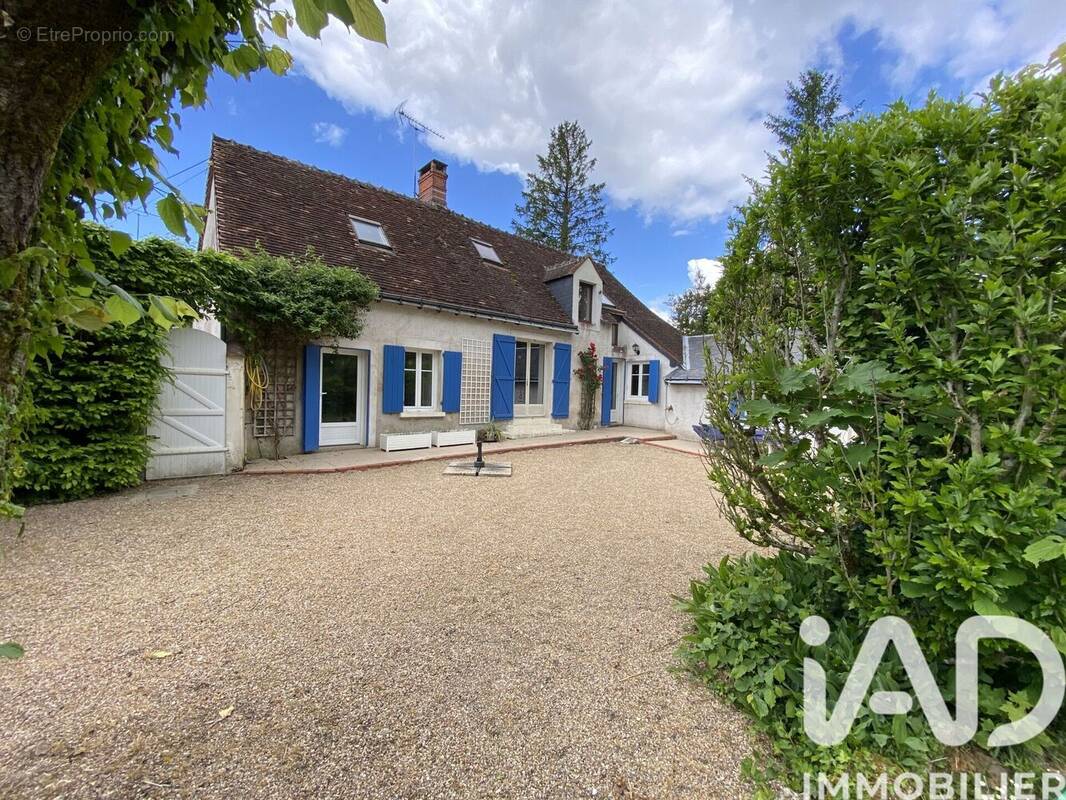 Photo 1 - Maison à VILLELOIN-COULANGE