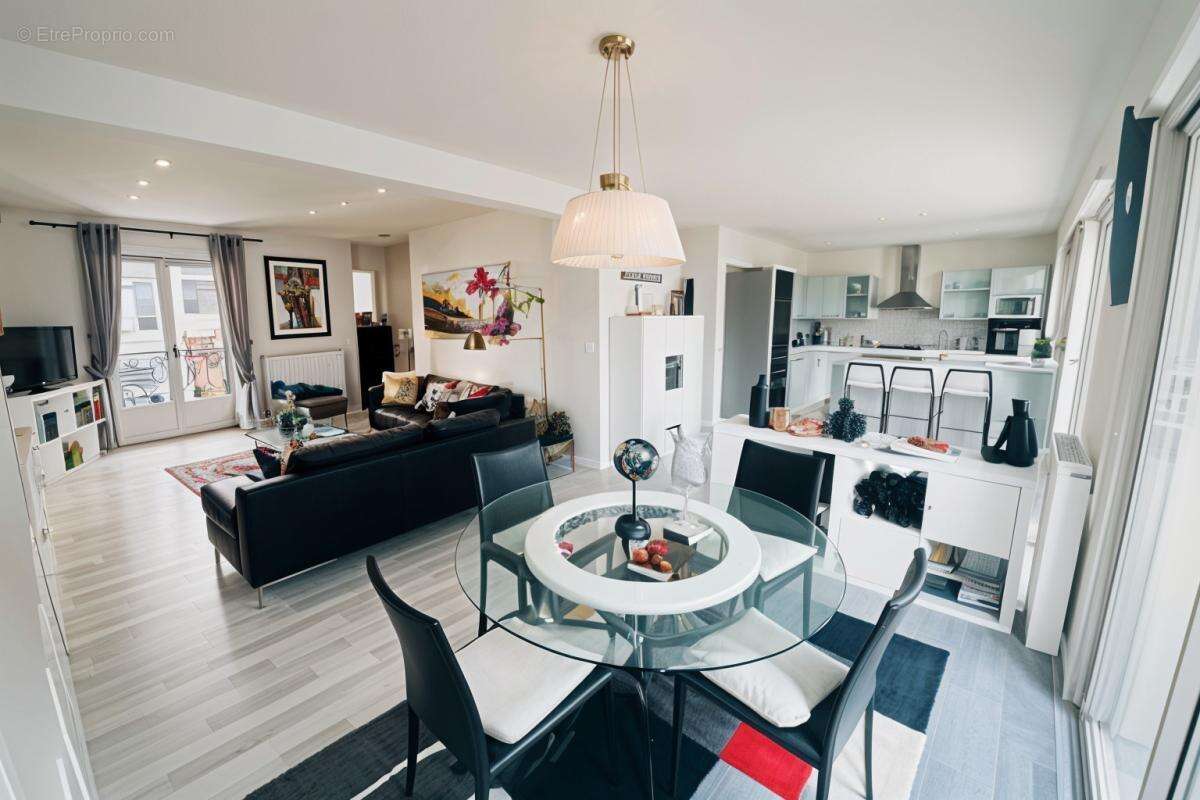 Maison à CHAMPS-SUR-MARNE