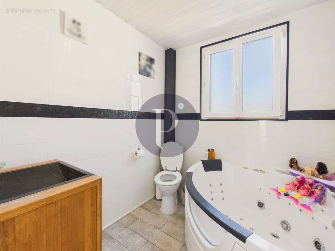 Maison à SAVIGNY-SUR-ORGE