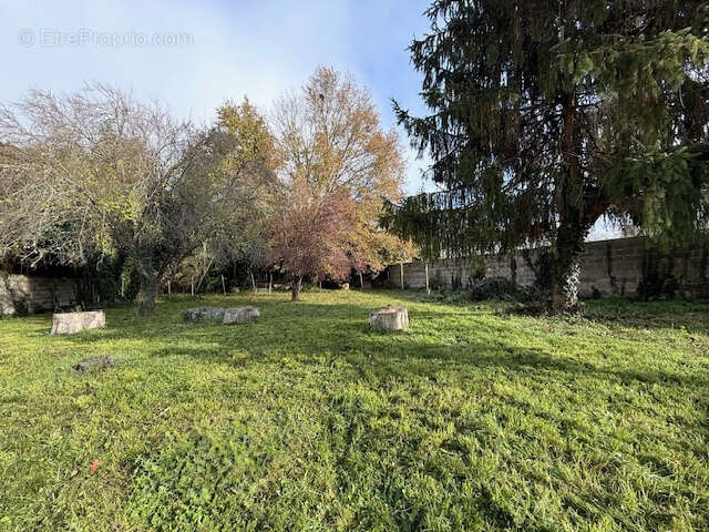 Maison à SAINT-AIGULIN