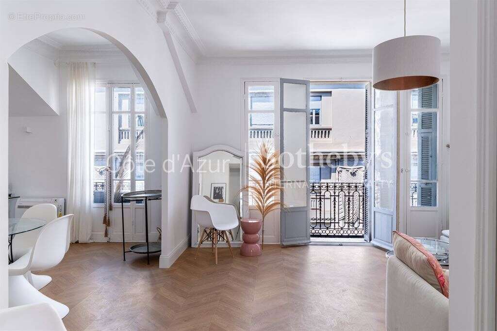 Appartement de prestige au Carré d'Or de Nice derrière le Negresco - photo 2