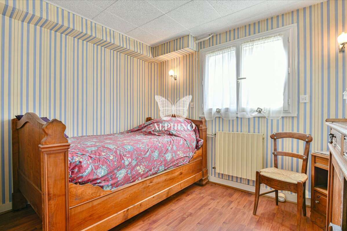 Maison à SAINT-YRIEIX-LA-PERCHE