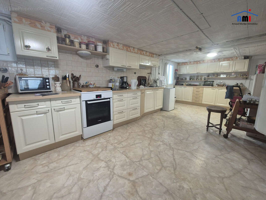 Maison à MOUTIERS-AU-PERCHE