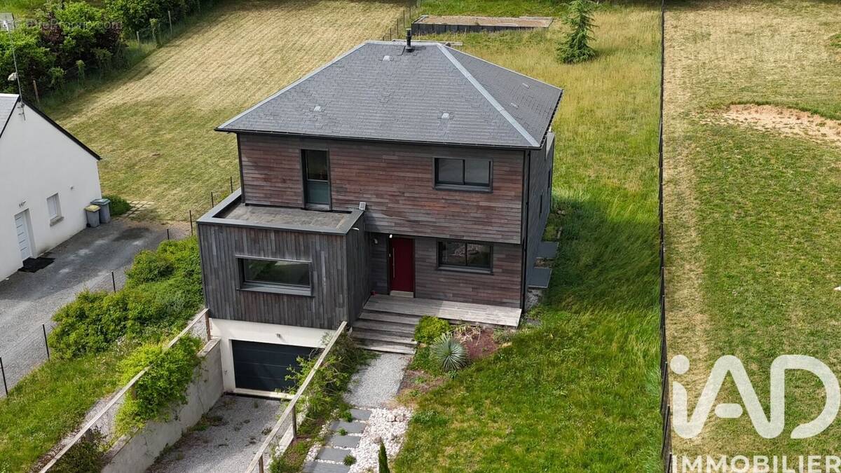 Photo 1 - Maison à NAZELLES-NEGRON