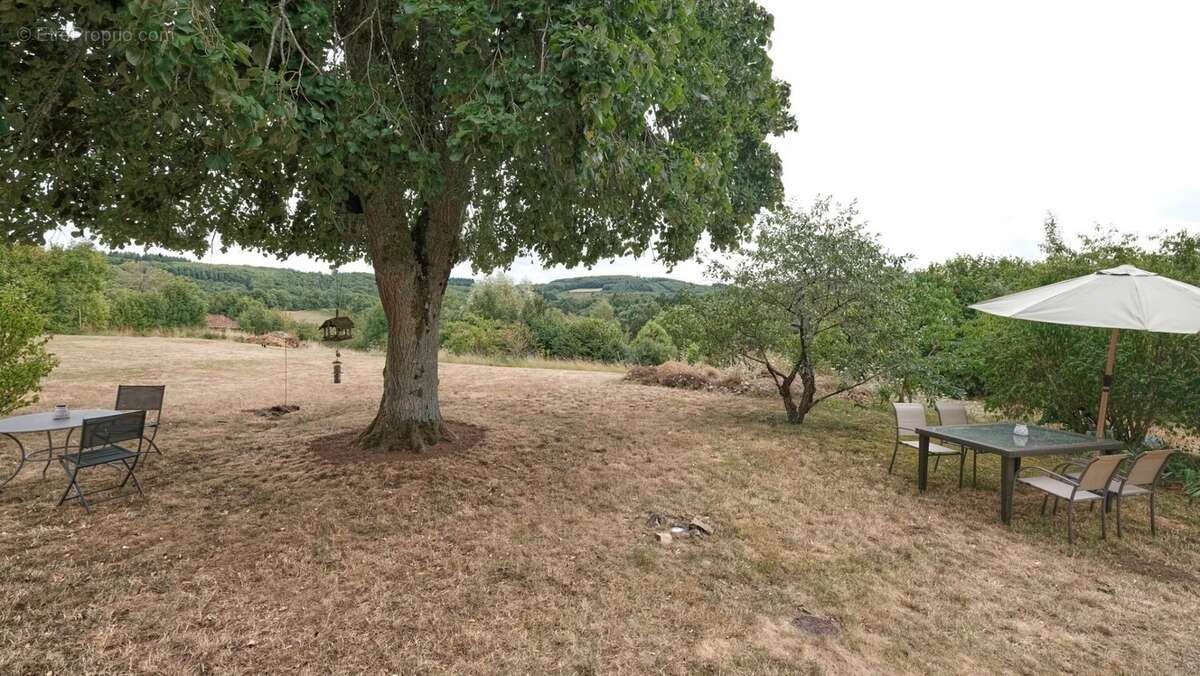 Maison à CHISSEY-EN-MORVAN