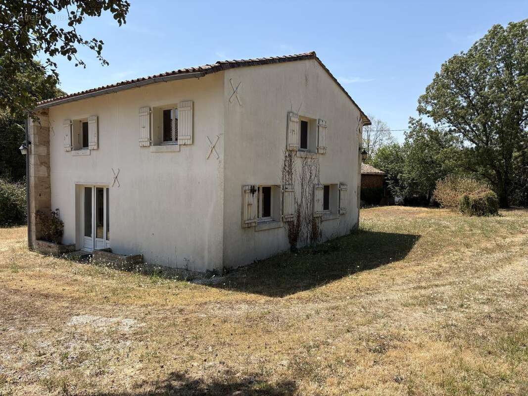 Maison 188 m² à Prailles  - photo 7