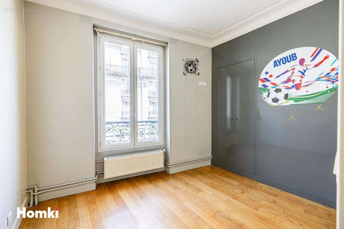 Appartement à PARIS-10E