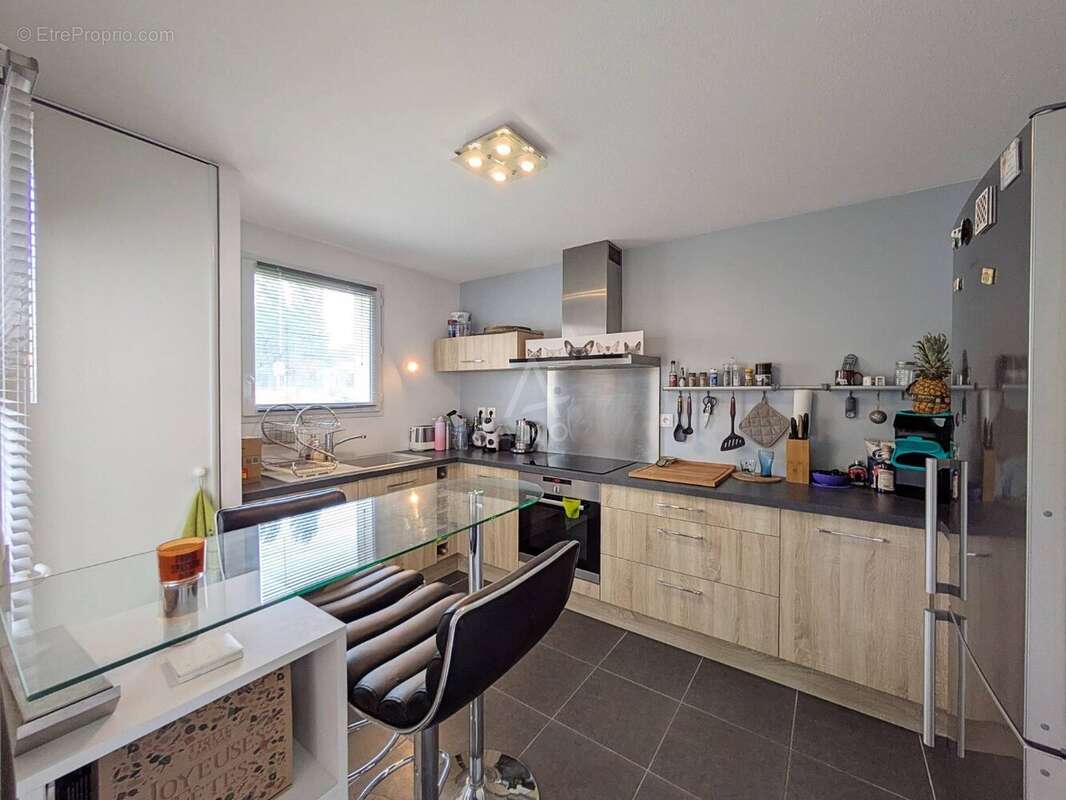 Maison 3 pièces  69 m²  Jardin, dépendance et stationnement - photo 3