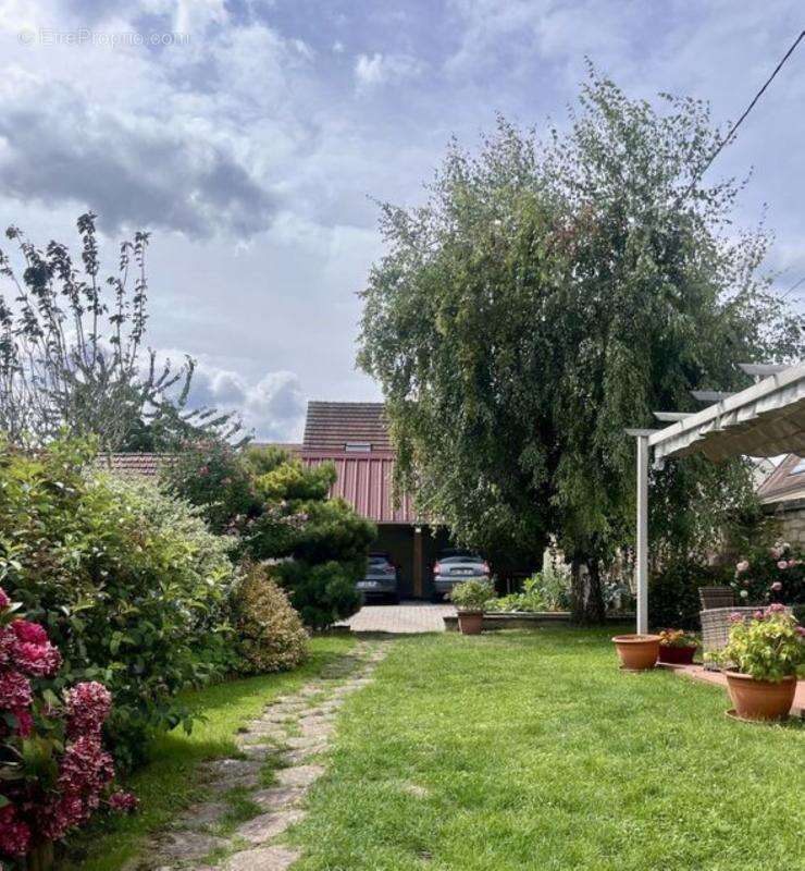 Maison à NEUILLY-EN-THELLE