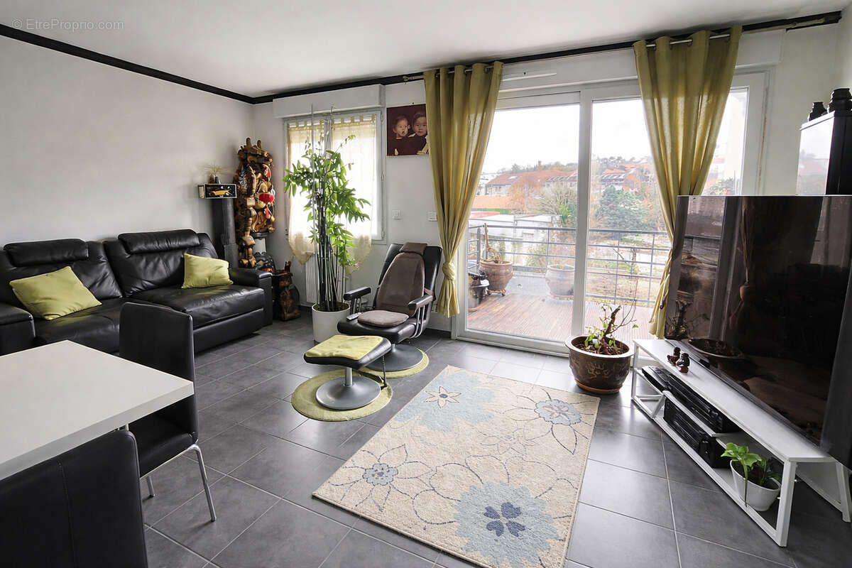 Appartement à SAINT-ETIENNE