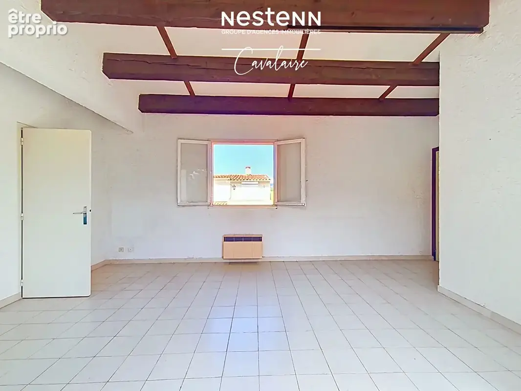 Plages, commerces et port accessibles à pied pour cet appartement 3 pièces au dernier étage - photo 8