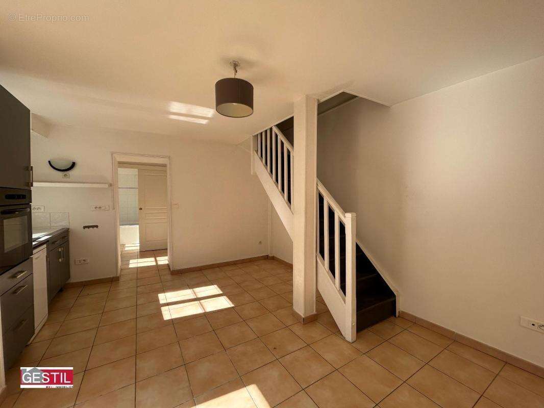 Appartement à NEUVILLE-SUR-OISE