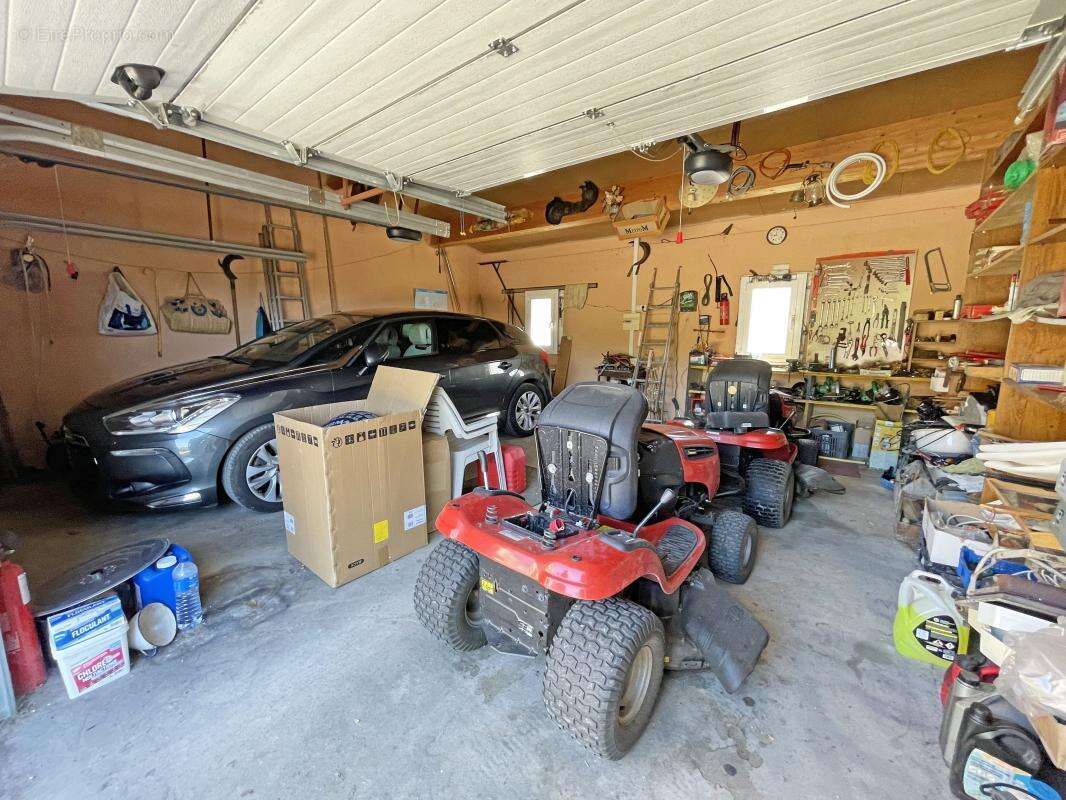 Maison à SAINT-PAUL-DE-SERRE