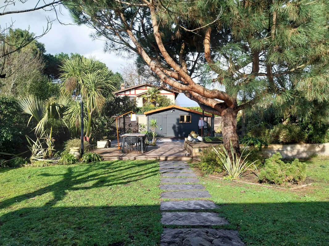 Maison à VILLENAVE-D'ORNON