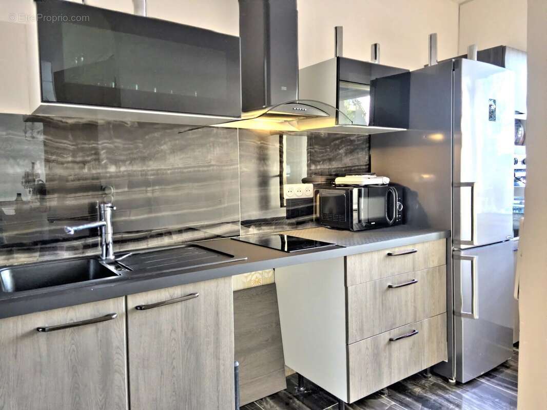 Studio 40 m² repensé avec vraie chambre – Nice - photo 5