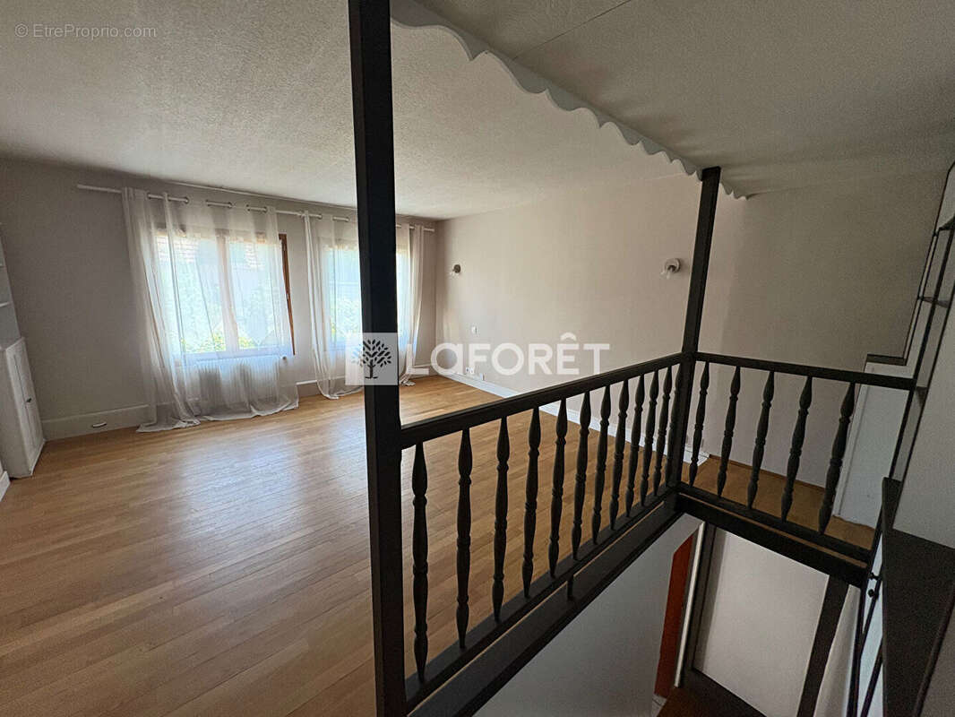 Maison à GAILLON-SUR-MONTCIENT