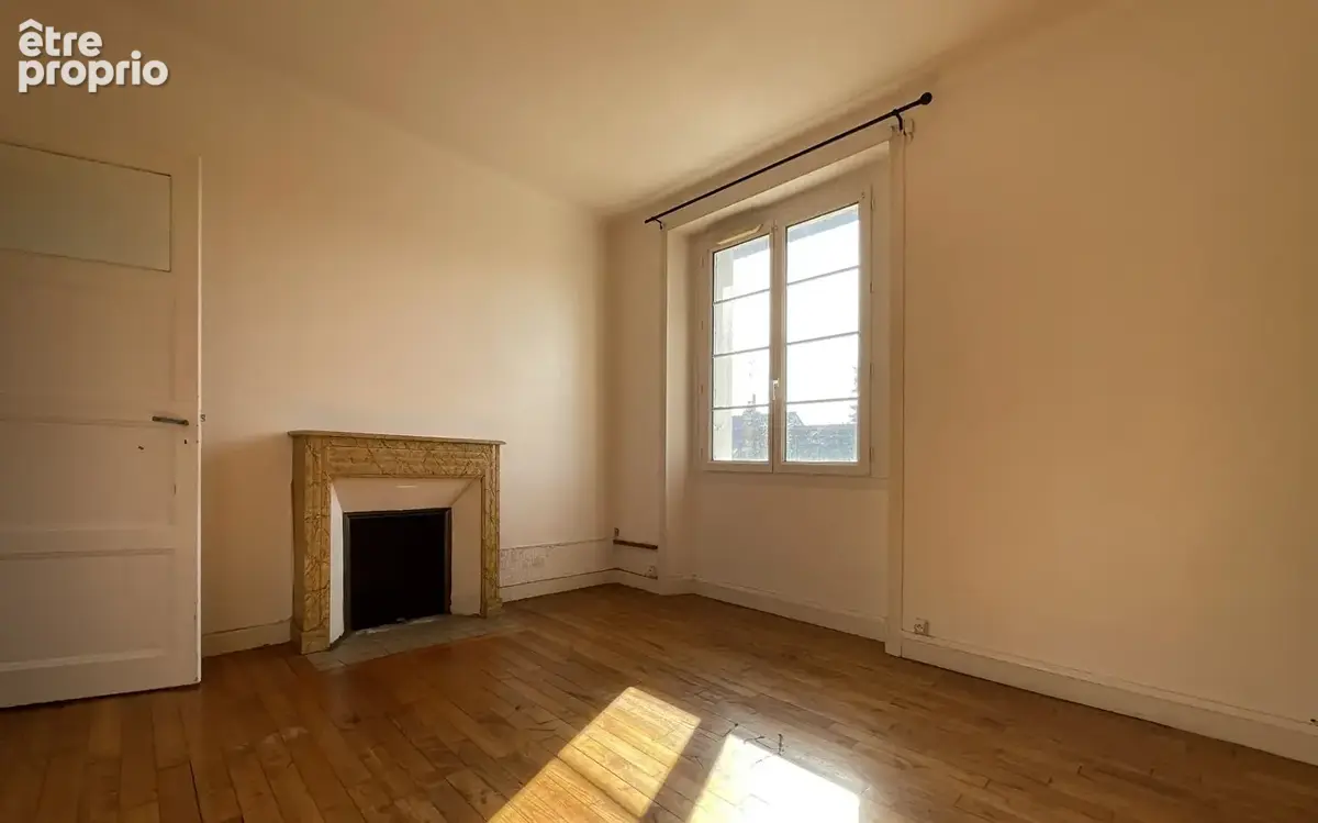 Immeuble de caractère avec fort potentiel - Quartier Francisco-Ferrer , Vern - photo 10