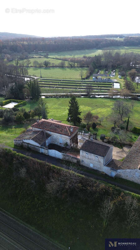 Maison à MOUTHIERS-SUR-BOEME