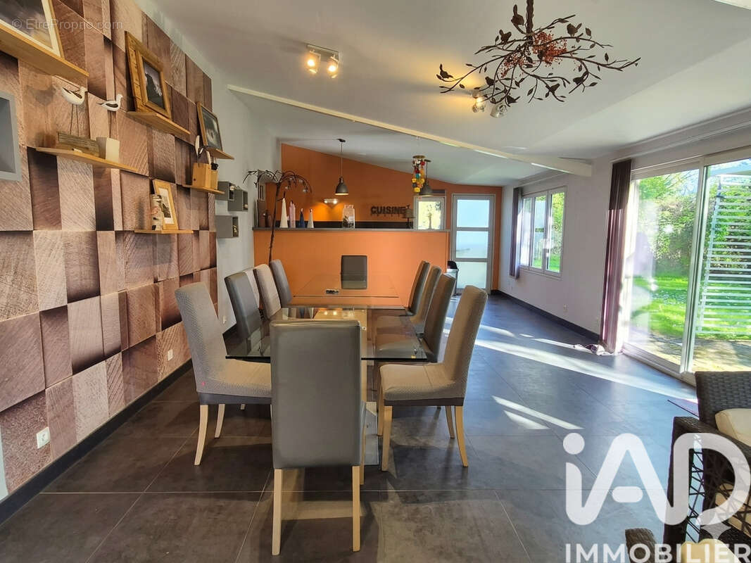 Maison 392 m² à Grand-Laviers  - photo 8