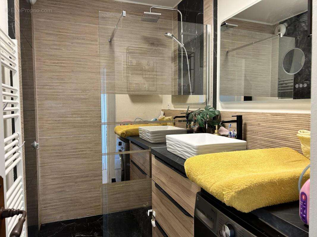 Appartement à MALLEMORT