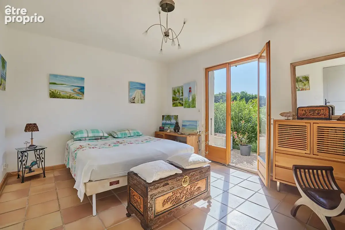 Exclusivité - Maison de de plain-pied- au calme. Bel espace extérieur - photo 9