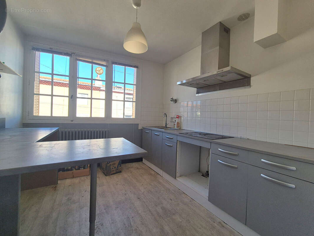 PONT-DU-CHÂTEAU / Centre bourg immeuble de rapport à vendre, belle opportunité ! - photo 5