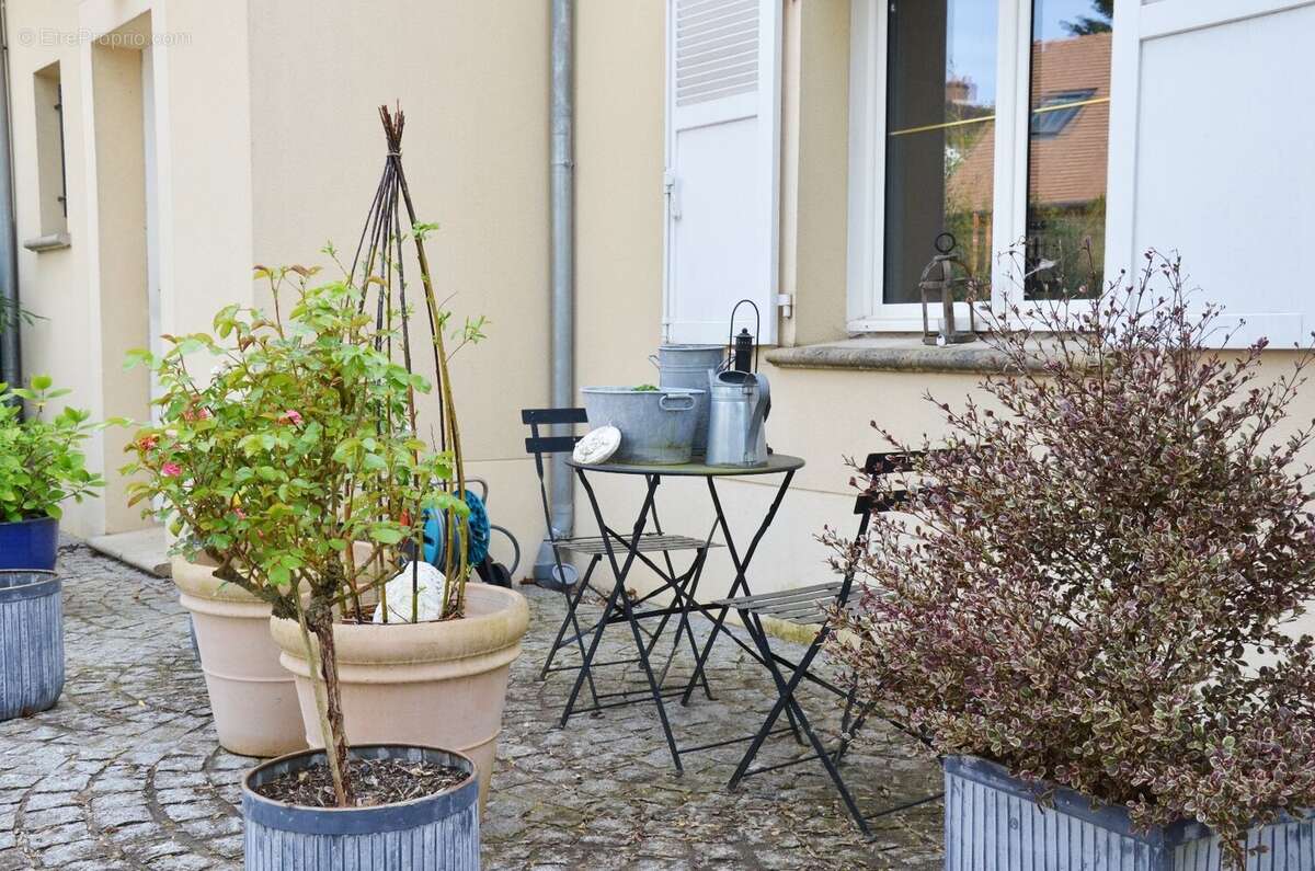 Maison à VILLIERS-LE-BACLE