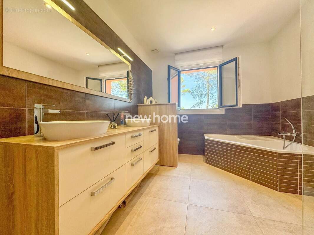 Villa de luxe entièrement rénovée, à pied du centre de Lorgues - photo 25