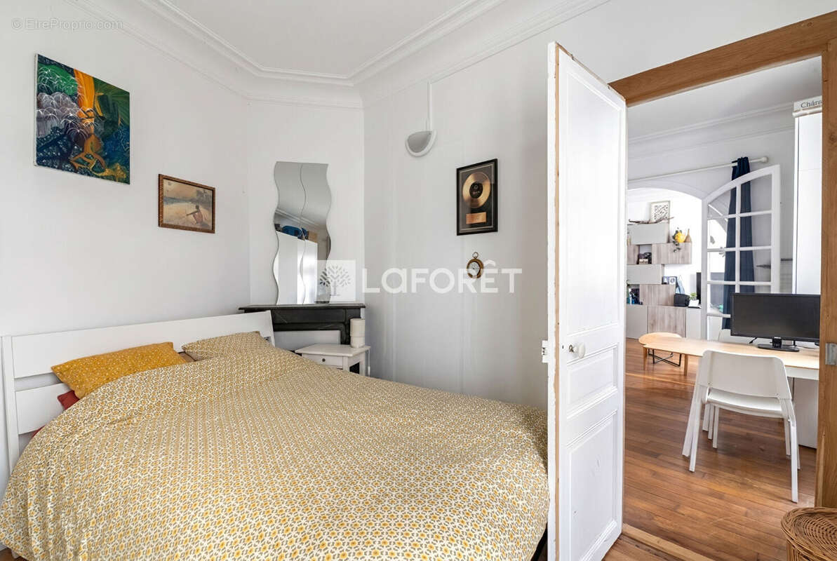 Appartement à PARIS-17E