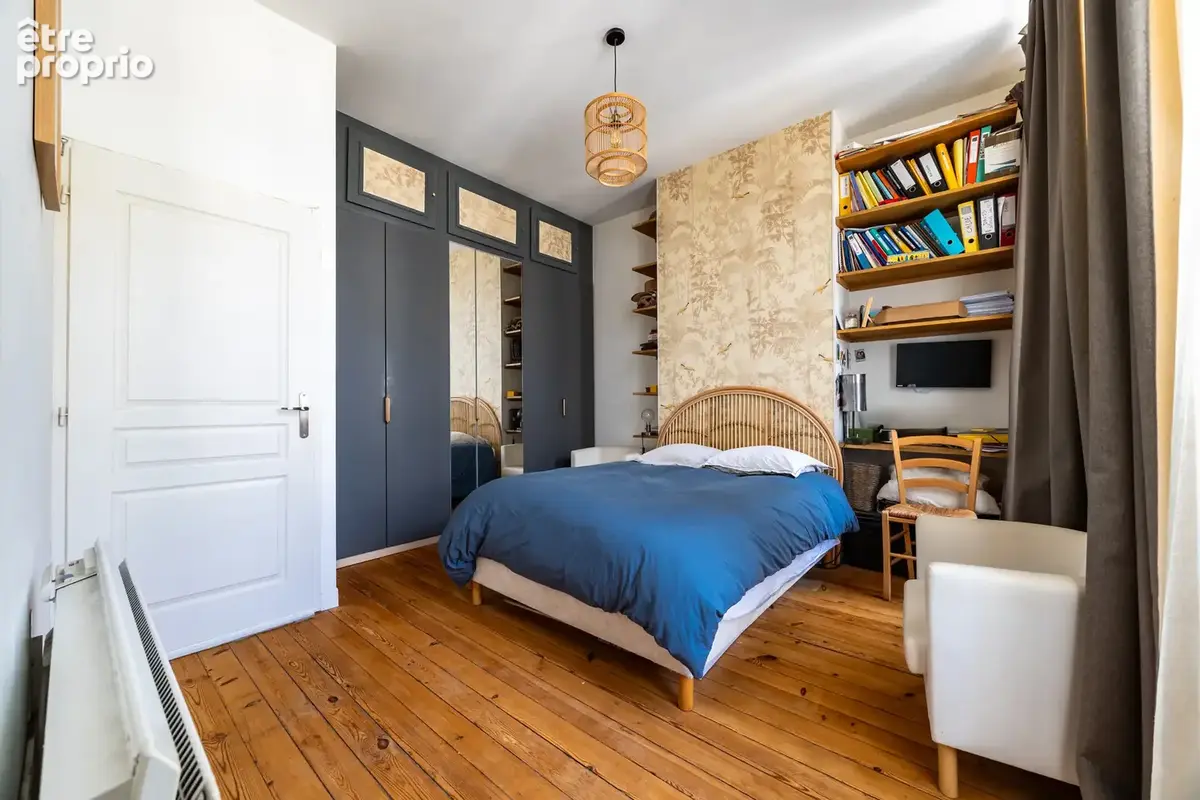 Appartement t4 dernier etage dans immeuble en pierre quartier croix blanche - photo 3