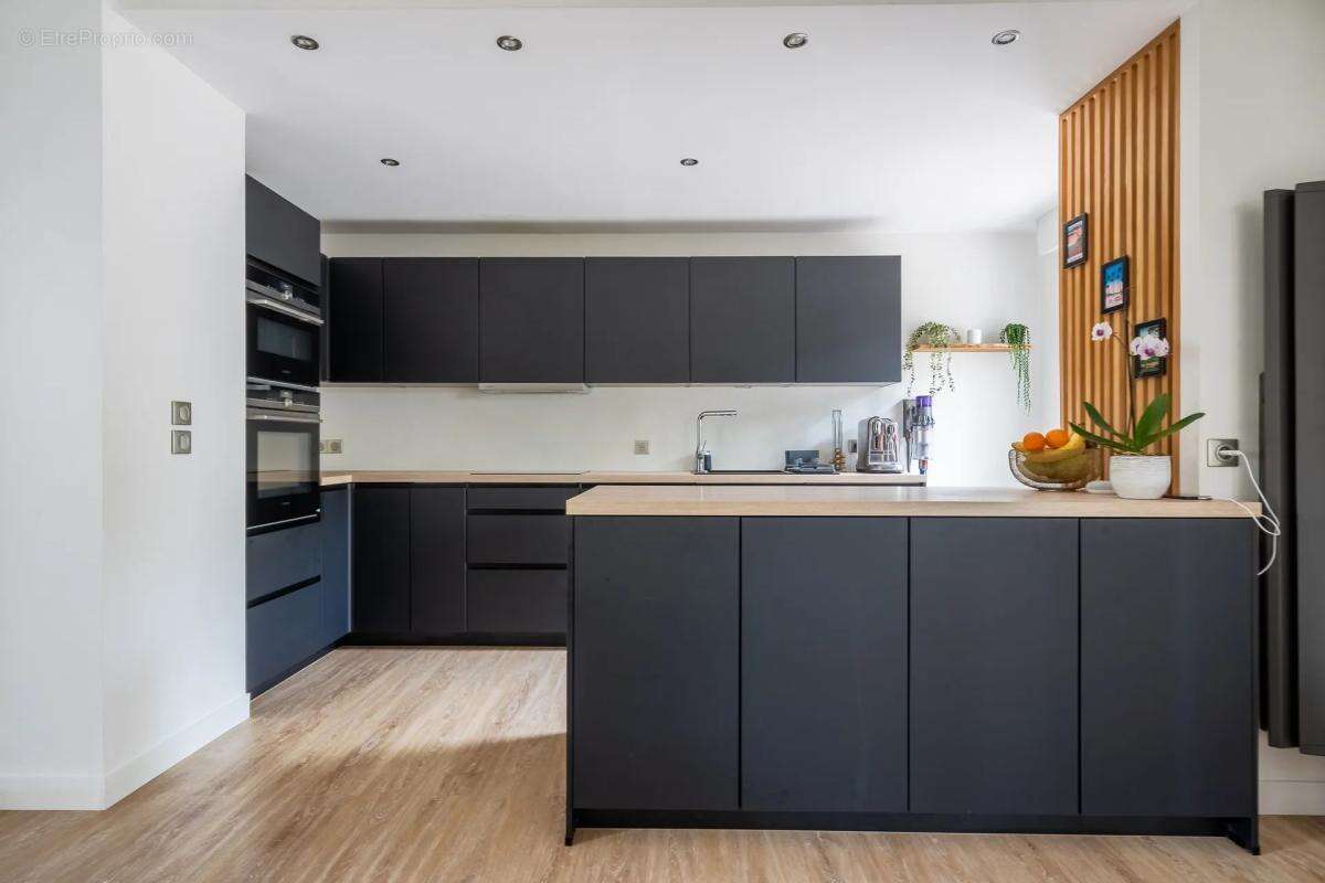 Appartement à LE PERREUX-SUR-MARNE