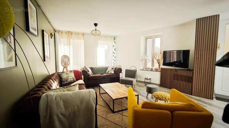 Maison à COLLEVILLE-MONTGOMERY