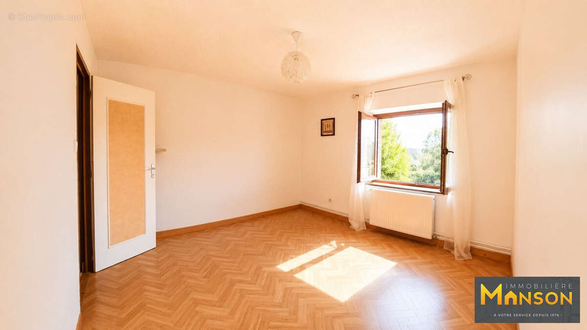 Maison 206 m² à Courbesseaux  - photo 8