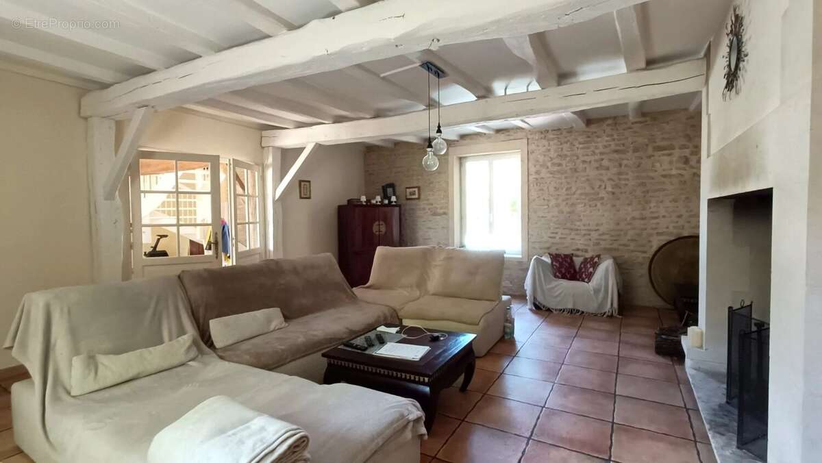 Belle maison en pierre avec piscine villiers - photo 8