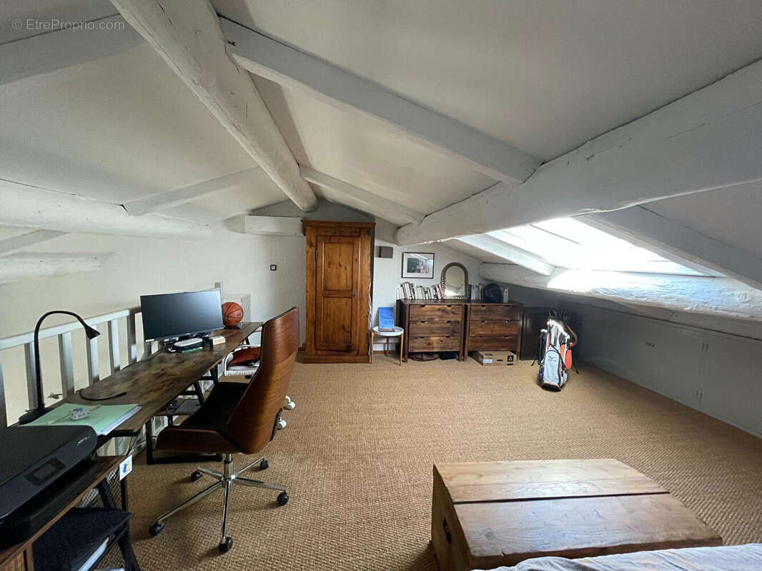 Appartement à SAINT-CYR-SUR-MER