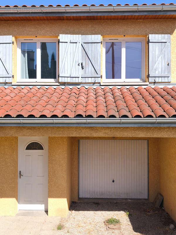 Maison à MONTAGNY