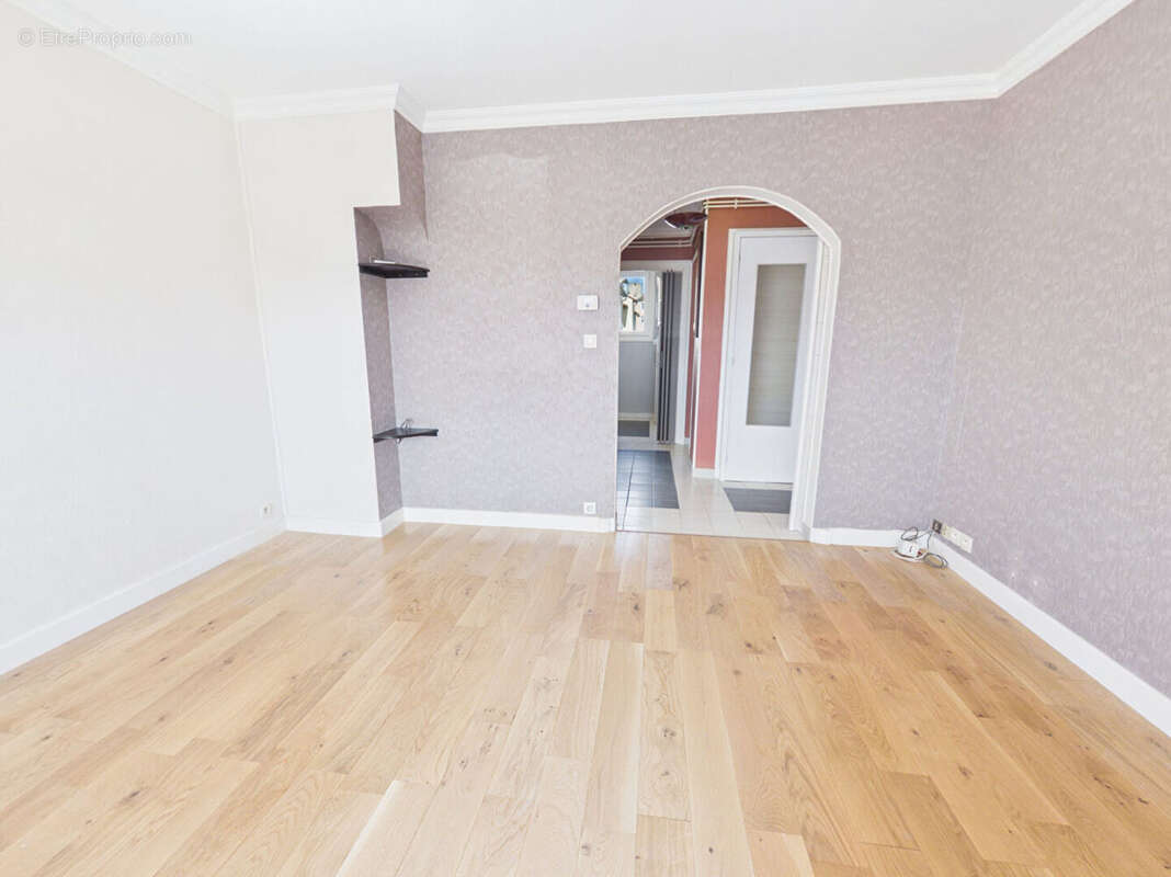 Appartement à FONTAINES-SUR-SAONE