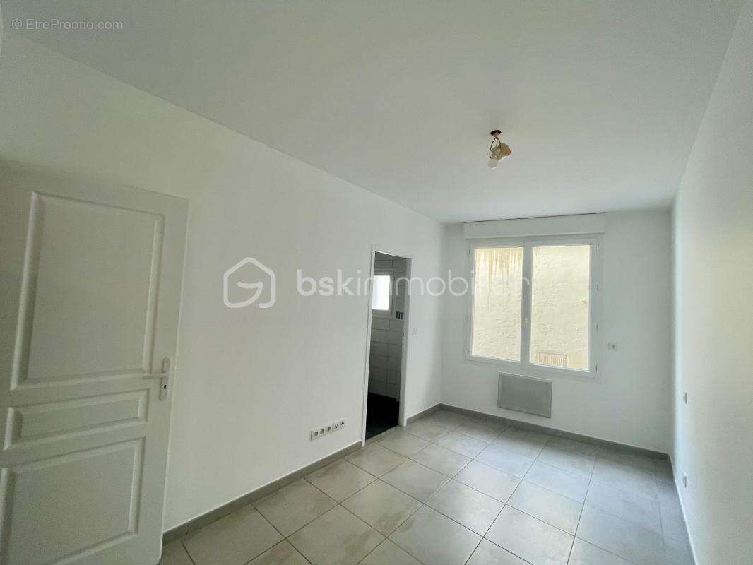 Appartement T2 rénové - Centre ville de Frontignan - photo 3