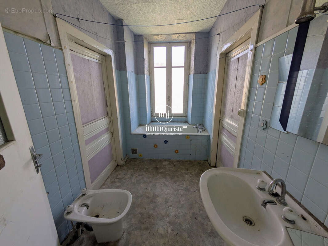 Maison 7 pièces 163 m² à vendre à Saillat-Sur-Vienne (87720) - photo 8