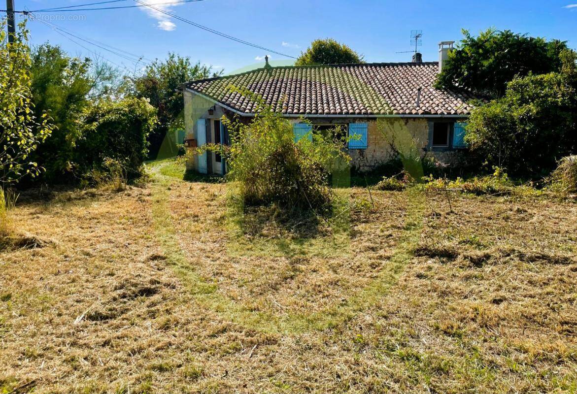 Maison à SAINT-BONNET-SUR-GIRONDE