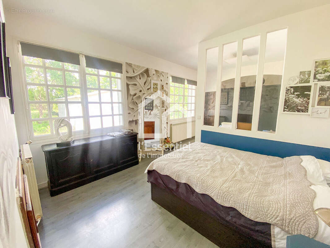 Maison à VERNEUIL-SUR-SEINE