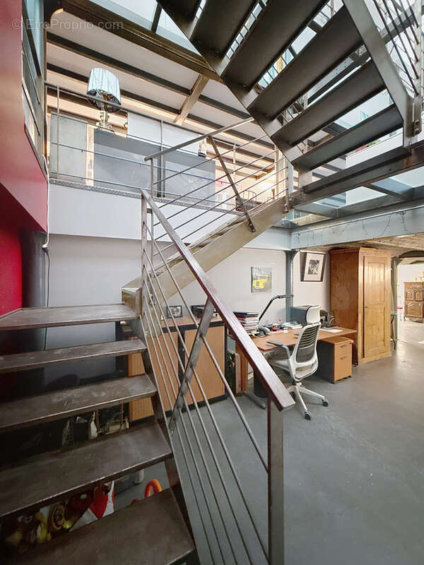 TOURCOING Flocon, proche Mouvaux, dans une petite copropriété de 9 lots, Ce loft de 192m2 a pris pla - photo 17
