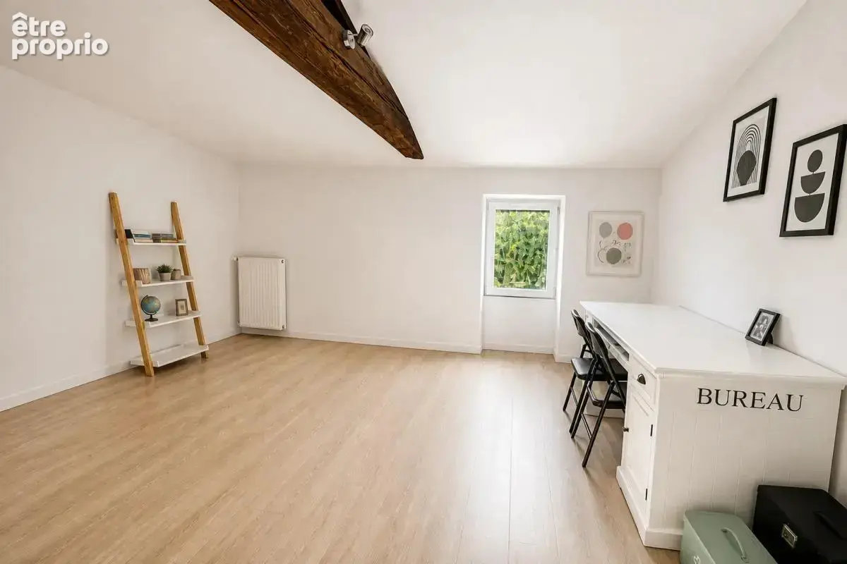 Maison de 6 pièces de 170 m² à Les Brouzils - photo 8