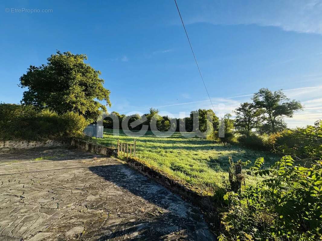 Maison à SAINT-ELOY-LES-MINES