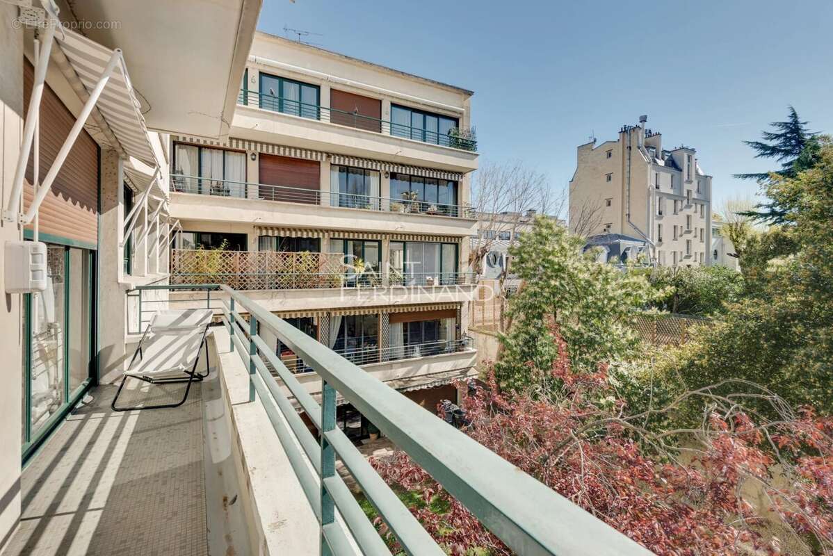 Appartement à NEUILLY-SUR-SEINE