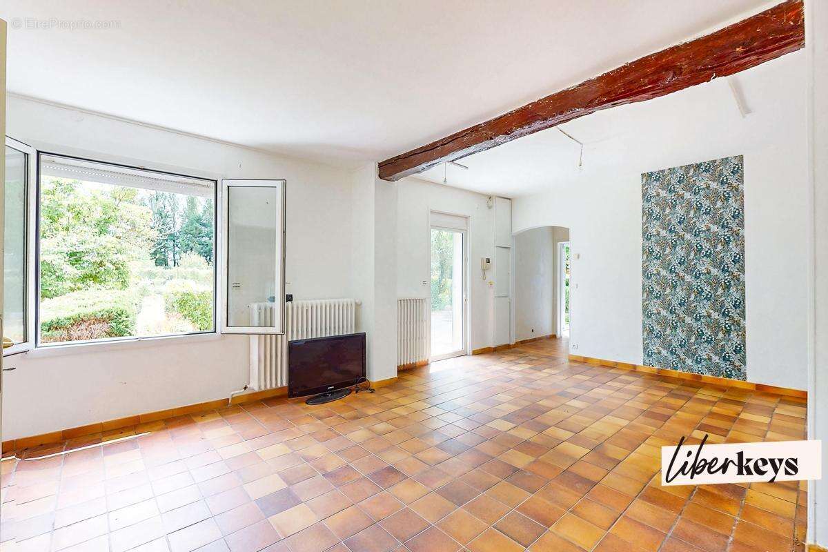 Maison à TRIE-CHATEAU