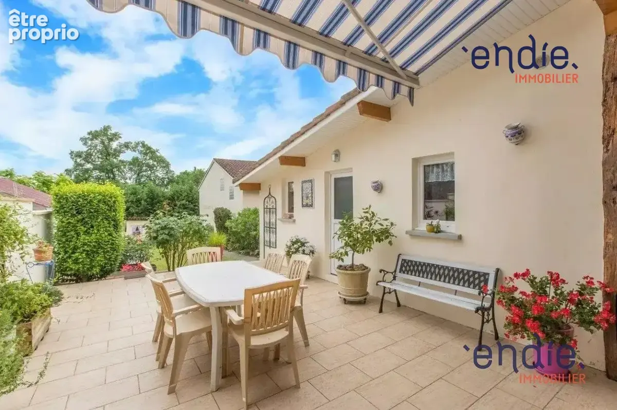 Maison 5 pièces 104 m² à vendre à Hagetmau (40700) - photo 2