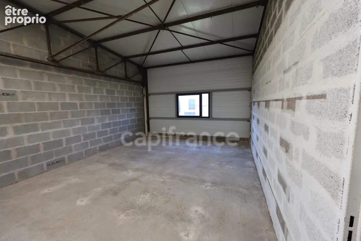 Local d'activite 577 m² – caen nord  – frais de notaire réduits - réhabilitation premium - photo 11